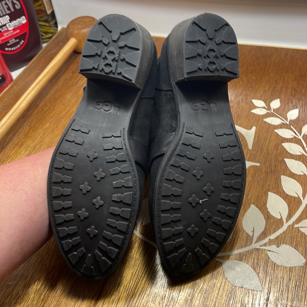 Women's UGG booties. Size 8.5. New - Picture 5 of 7